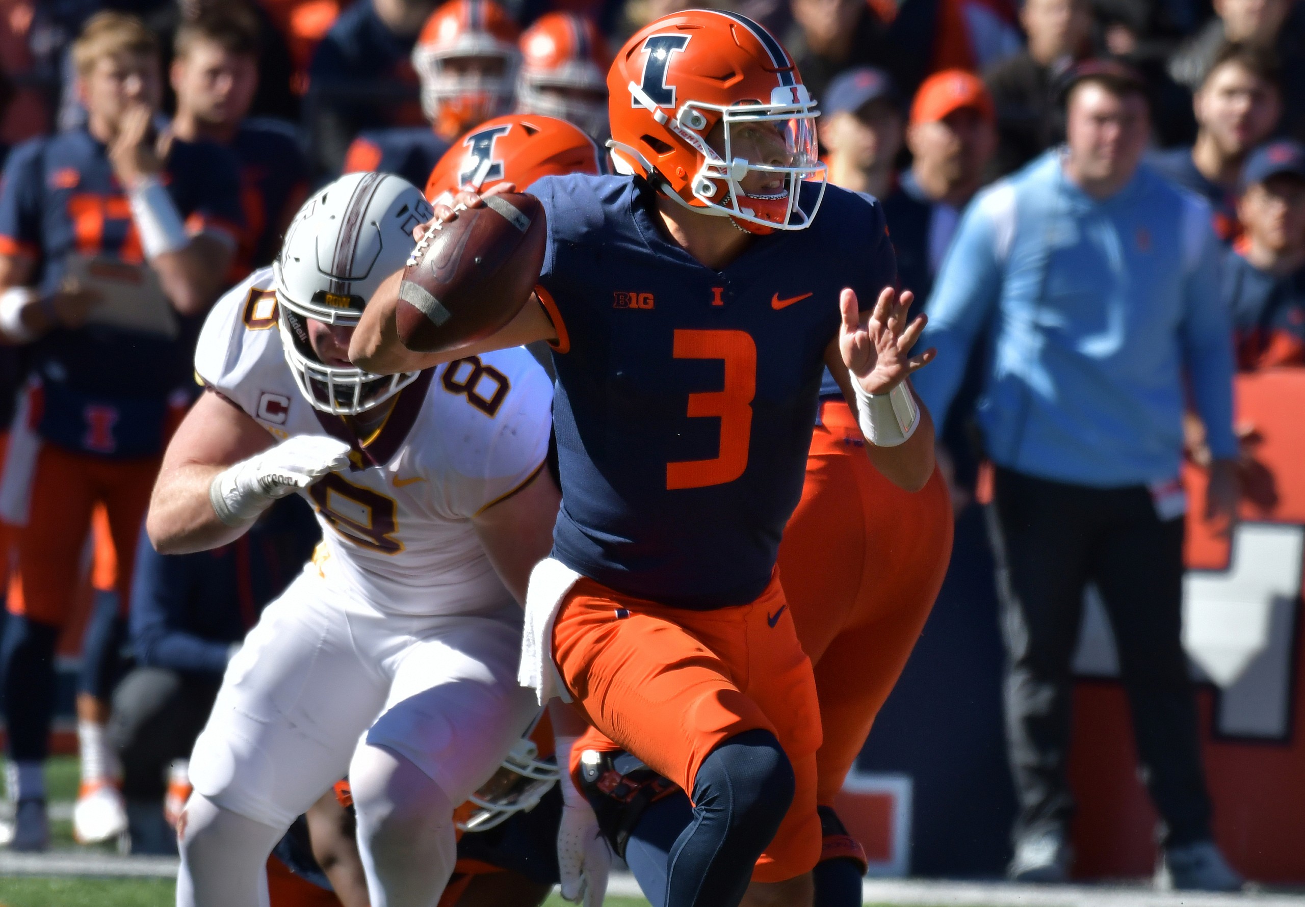 NCAA Football: Minnesota at Illinois