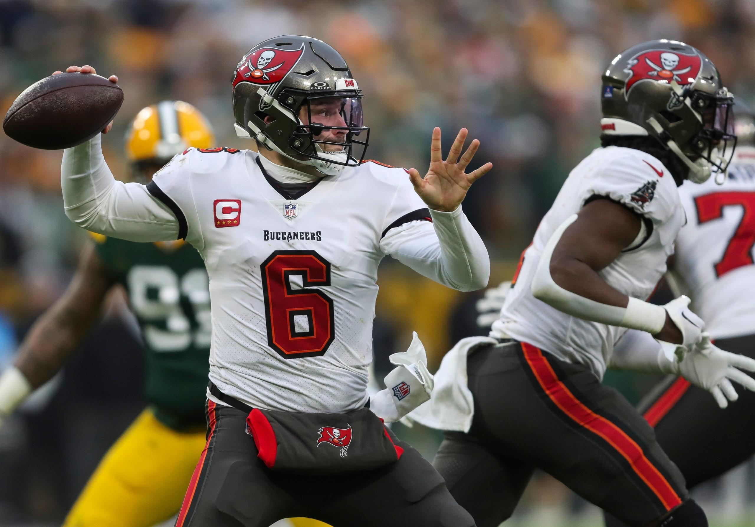 week 16 fantasy football start and sit: baker mayfield