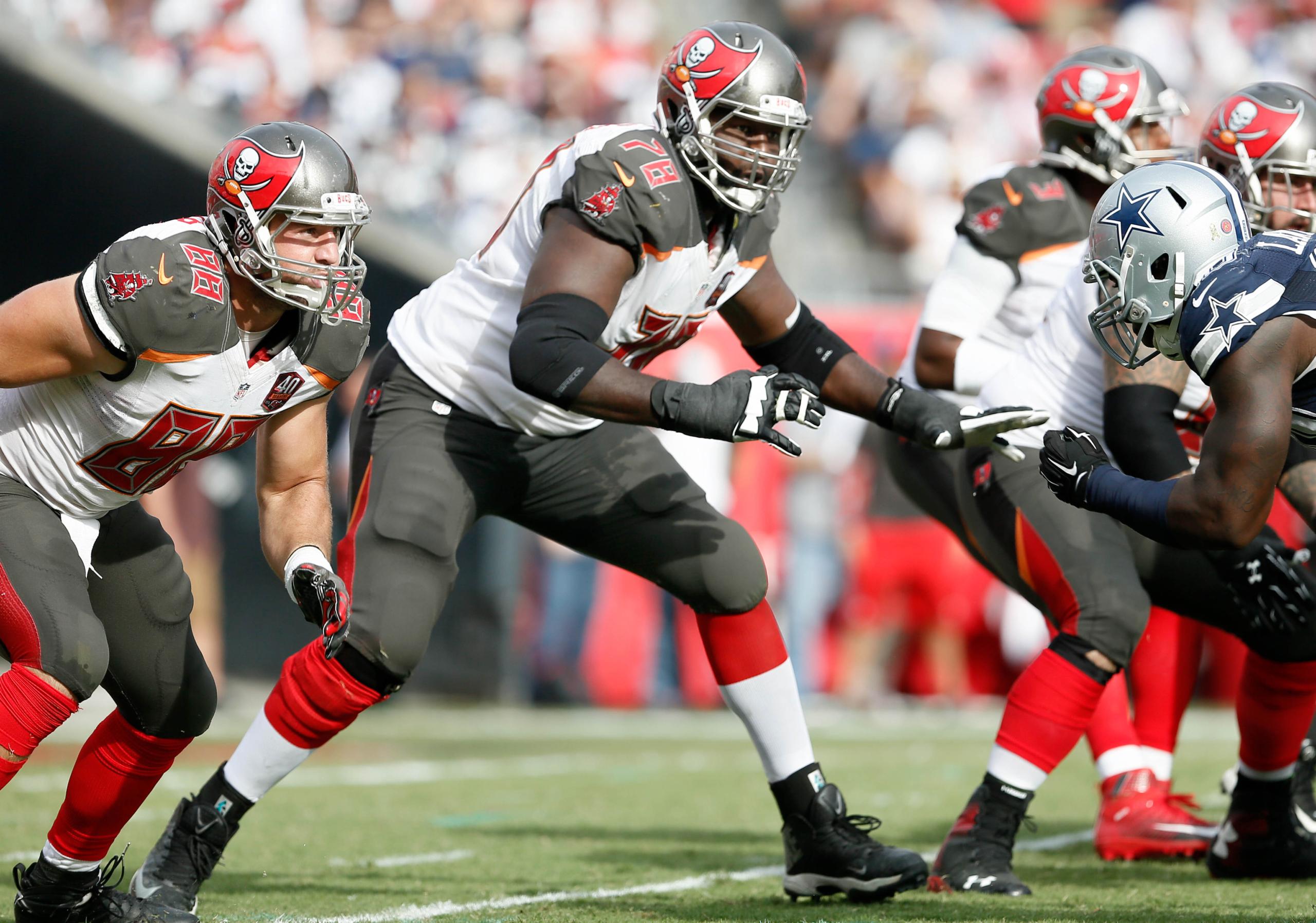 NFL, Gosder Cherilus
