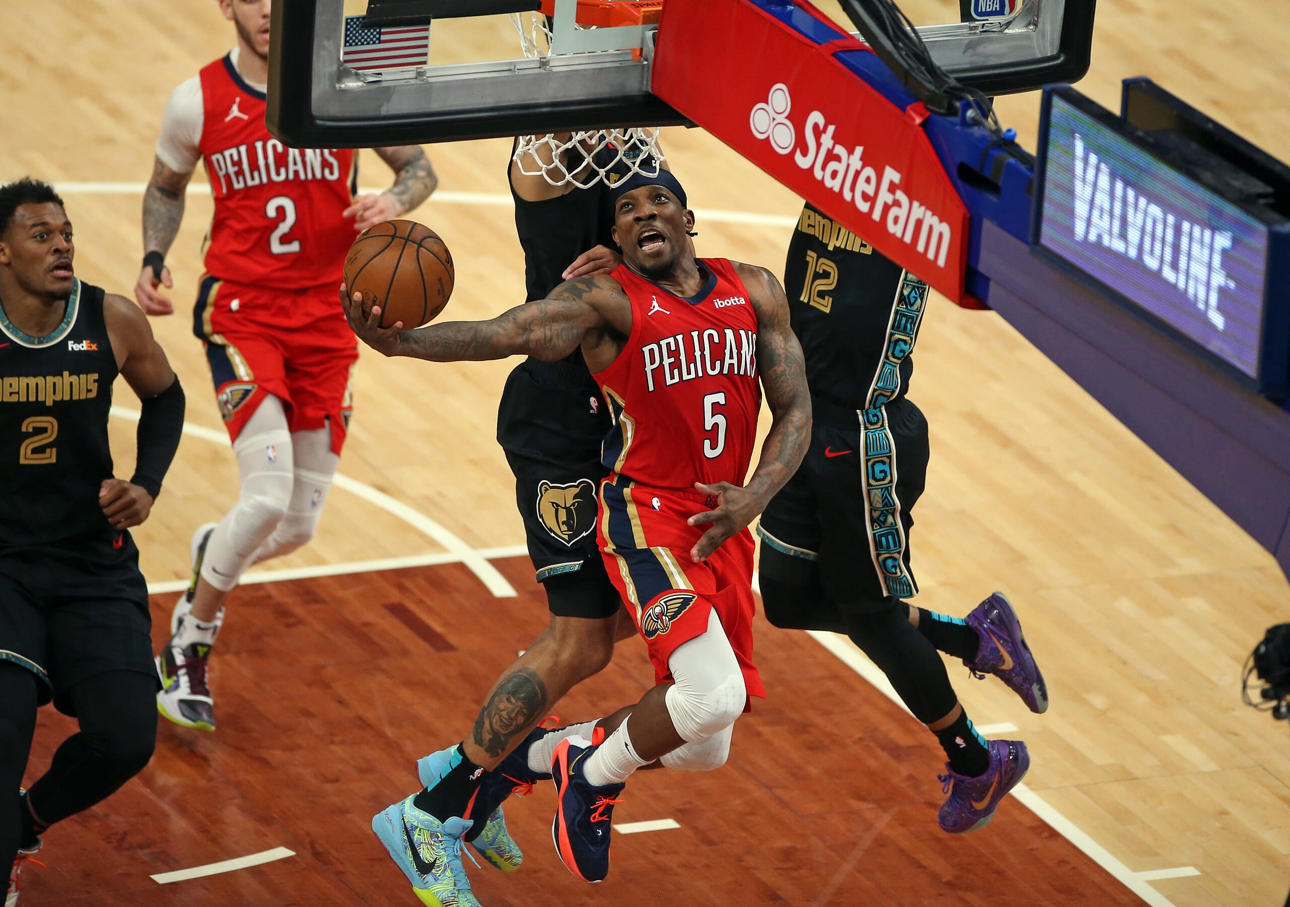 new orleans pelicans trade eric bledsoe