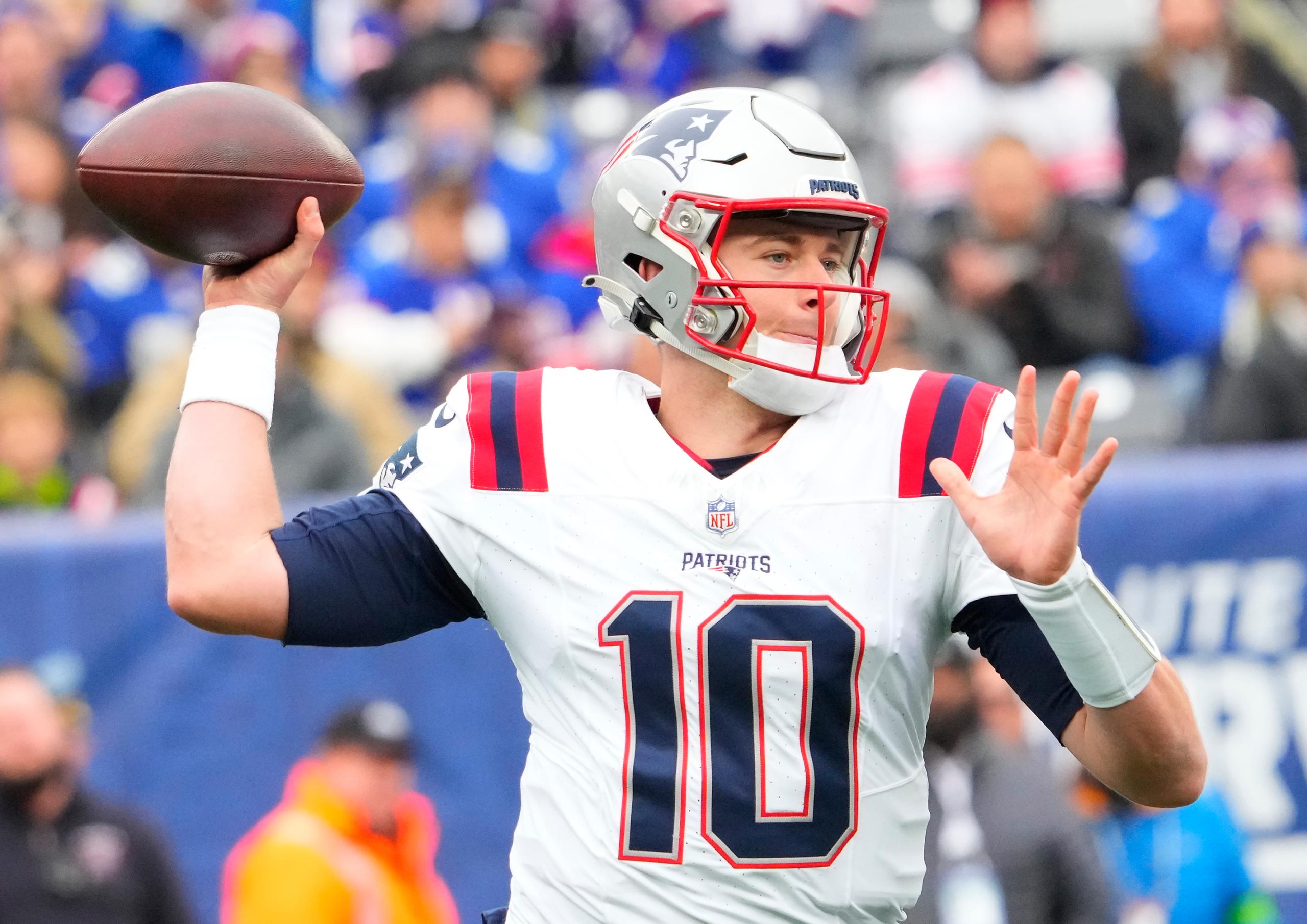 NFL: New England Patriots at New York Giants