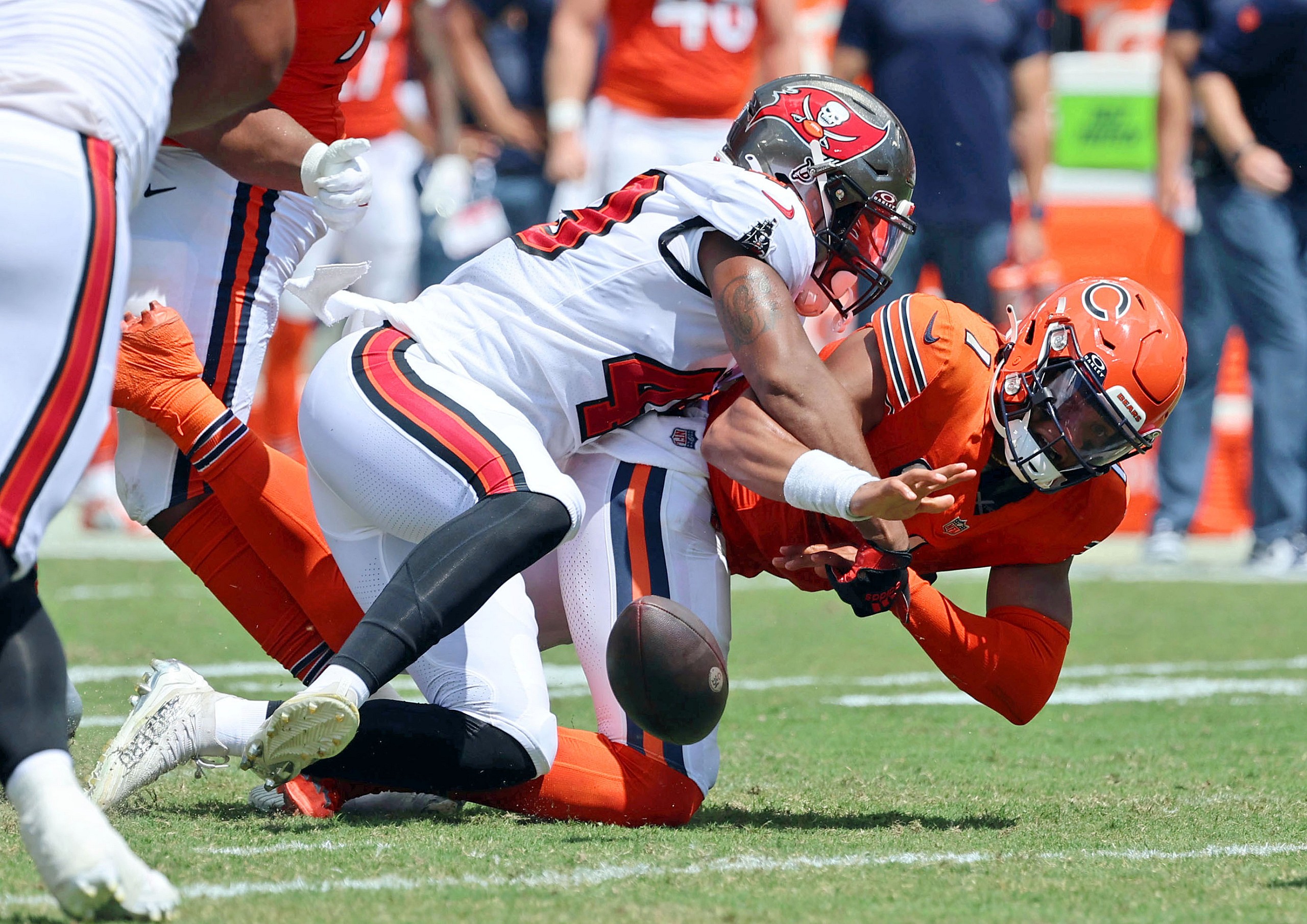 worst nfl quarterback performances week 2: justin fields