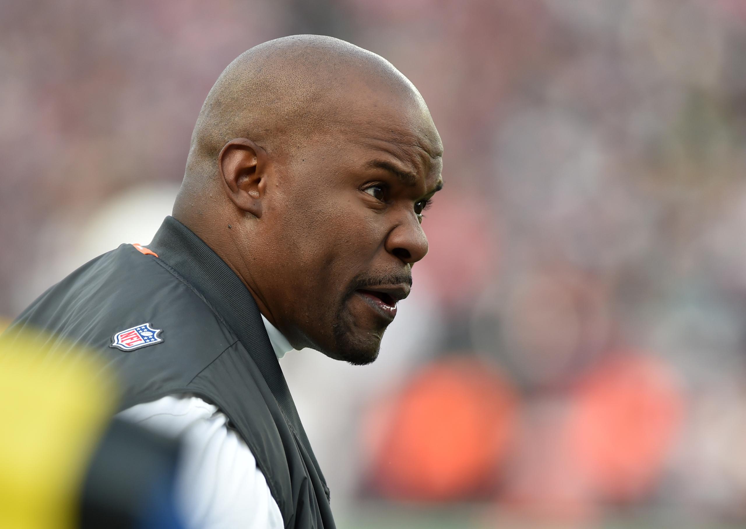 NFL: Miami Dolphins at New England Patriots