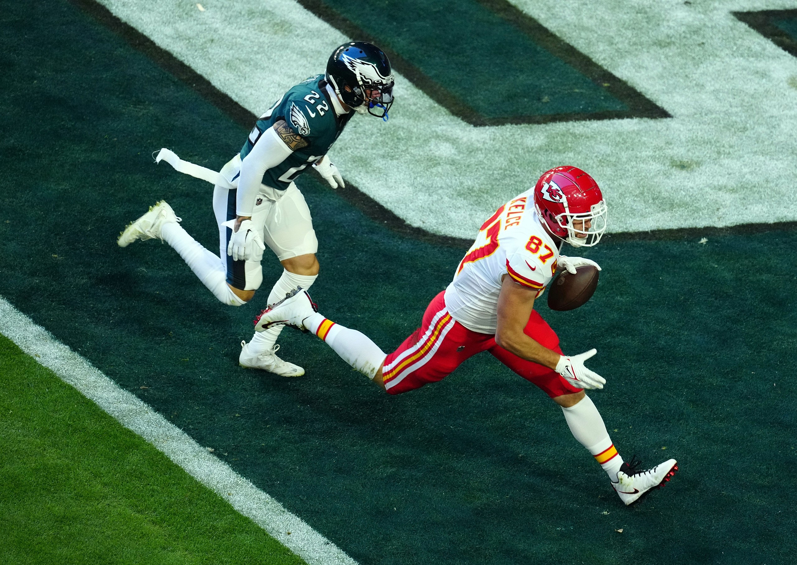 travis kelce vs fred warner, super bowl lviii matchup