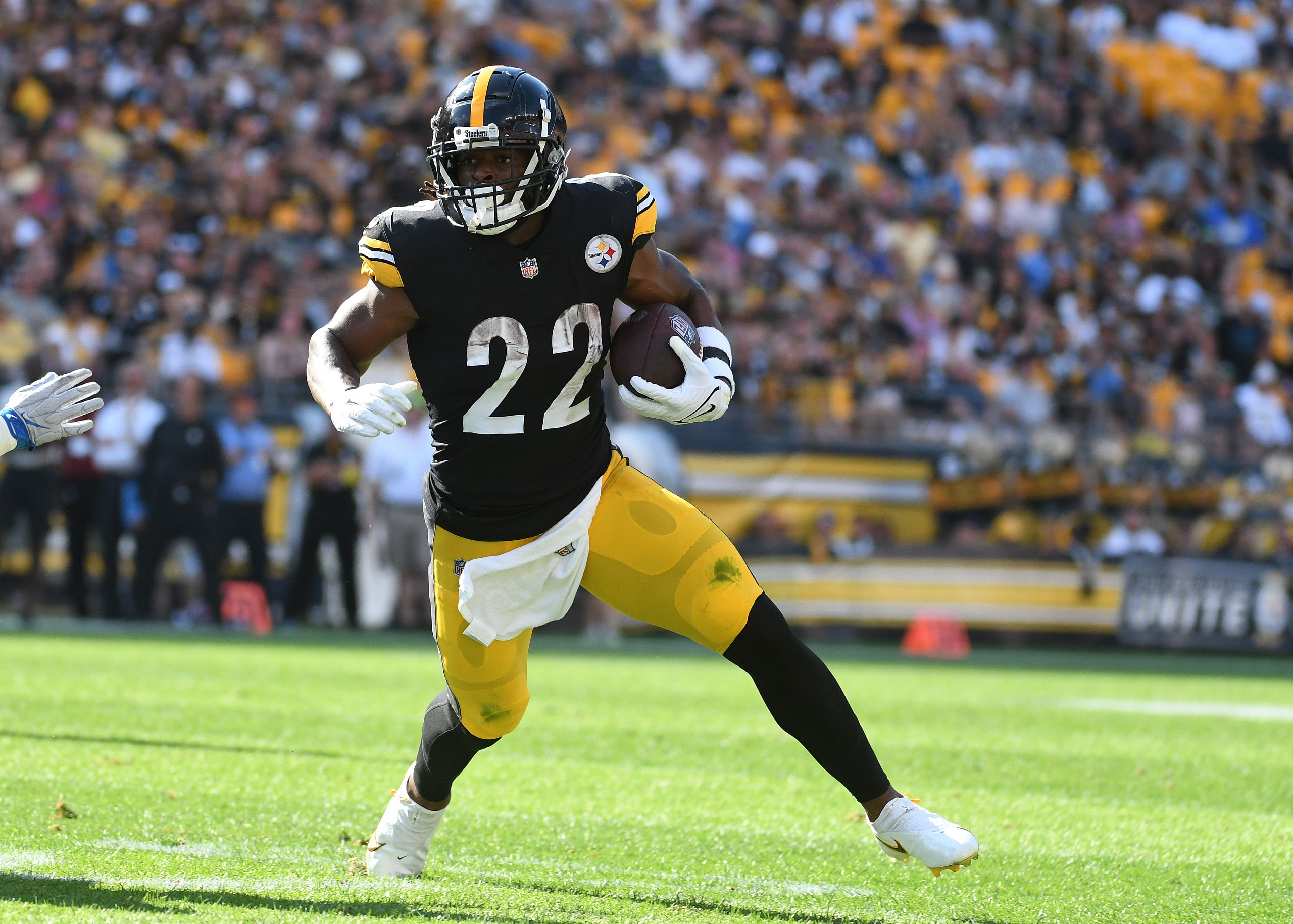 pittsburgh steelers at cleveland browns: najee harris