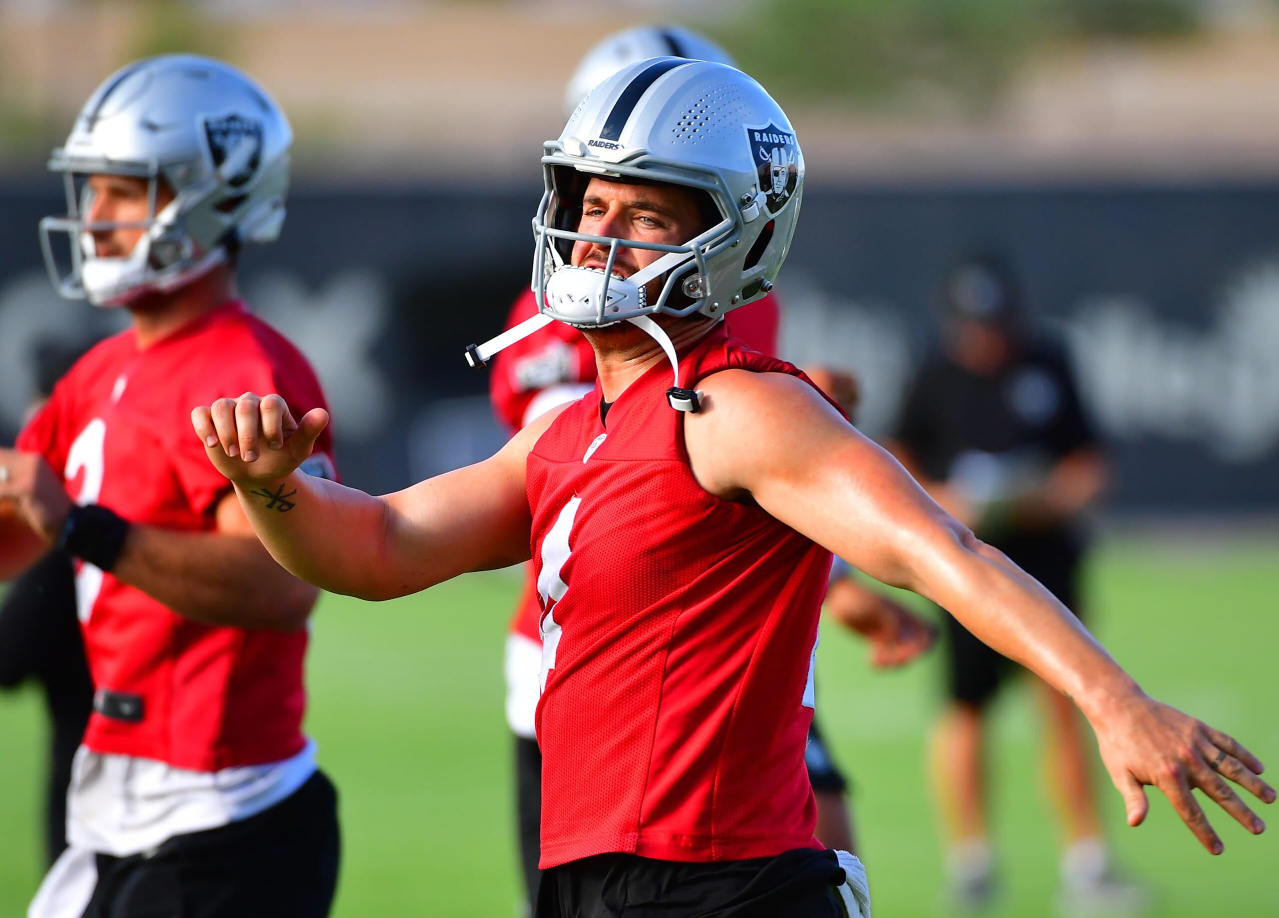 las vegas raiders qb derek carr