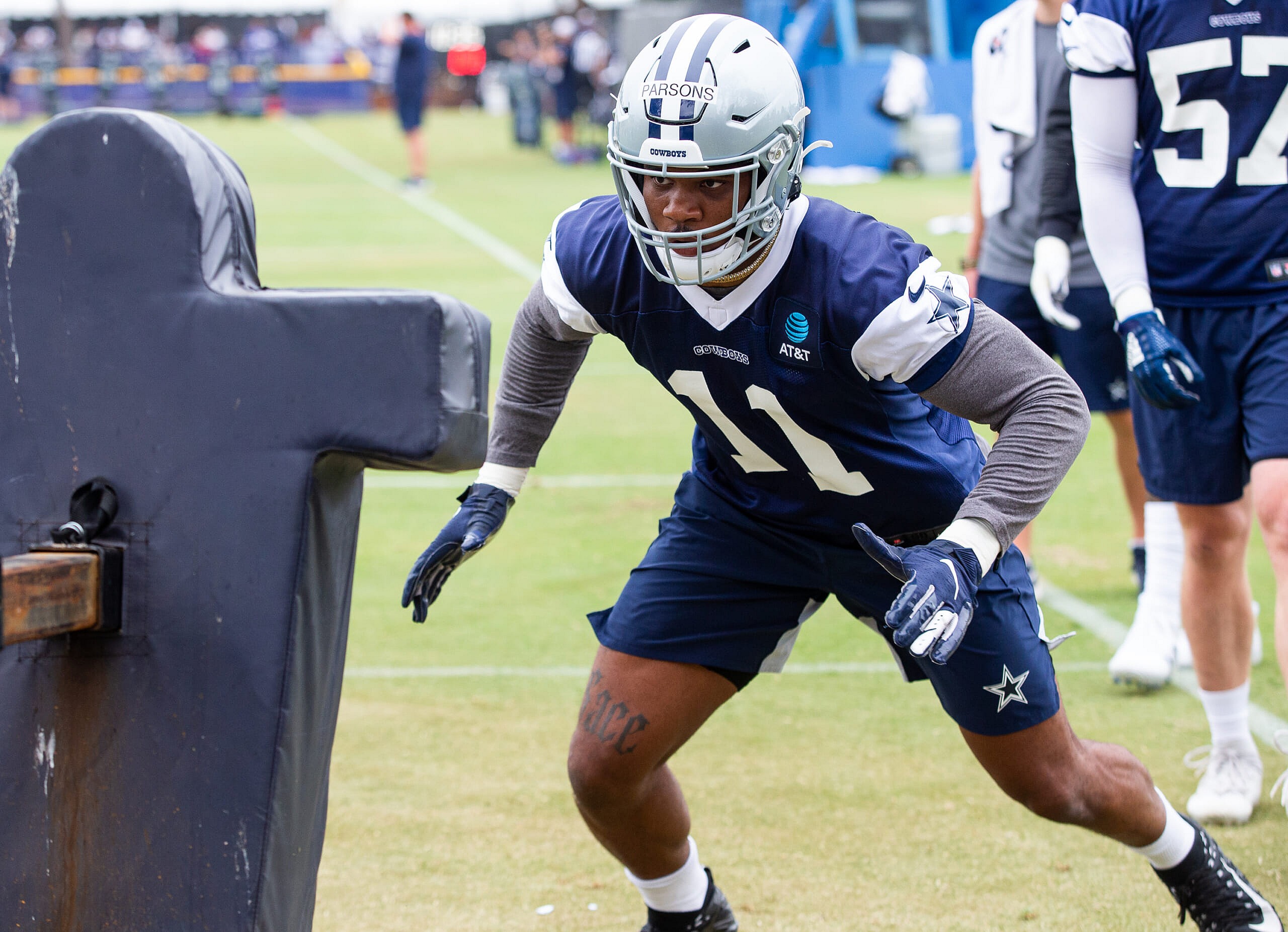 dallas cowboys micah parsons against tampa bay buccaneers