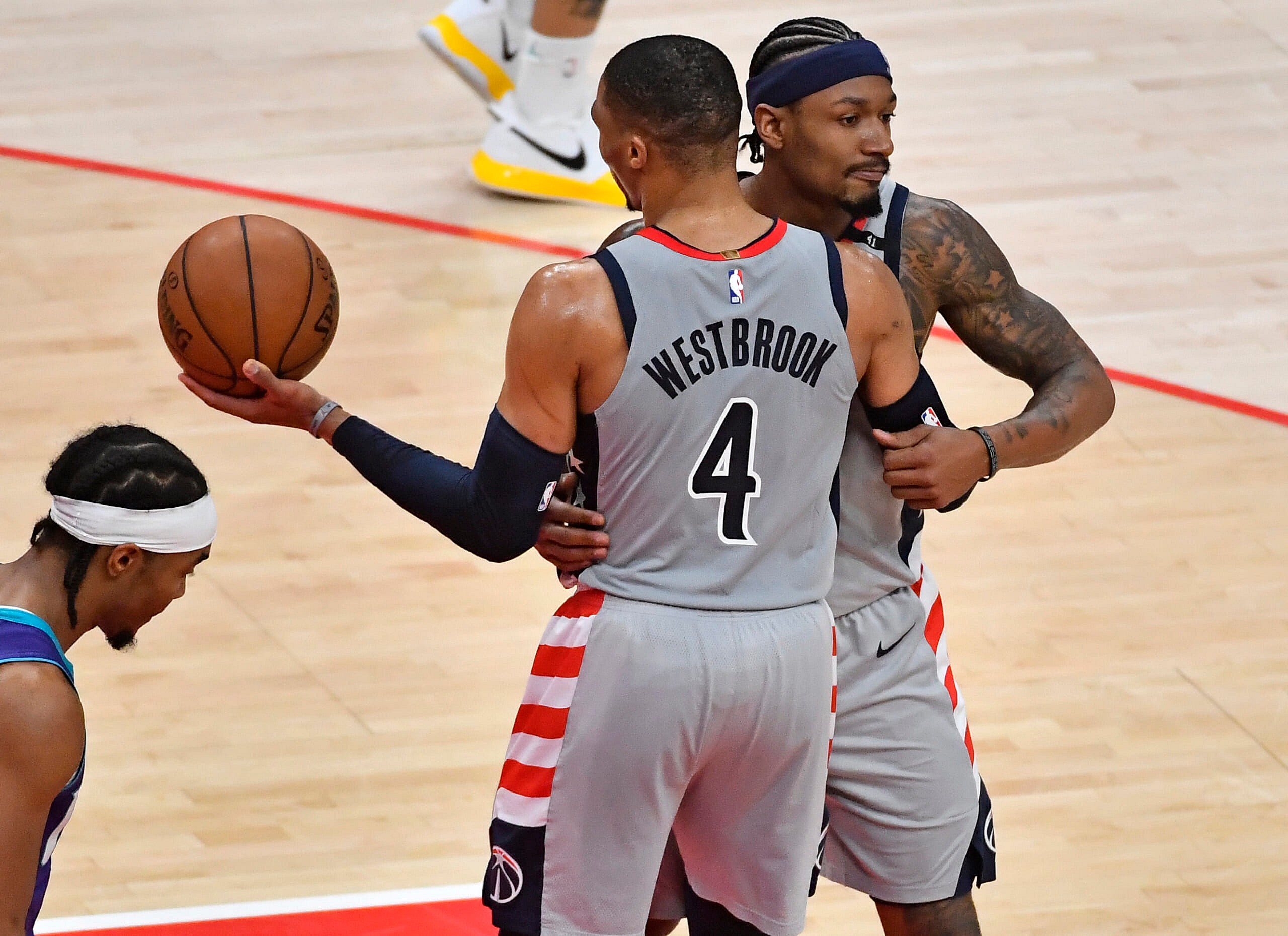 russell westbrook trade to los angeles lakers