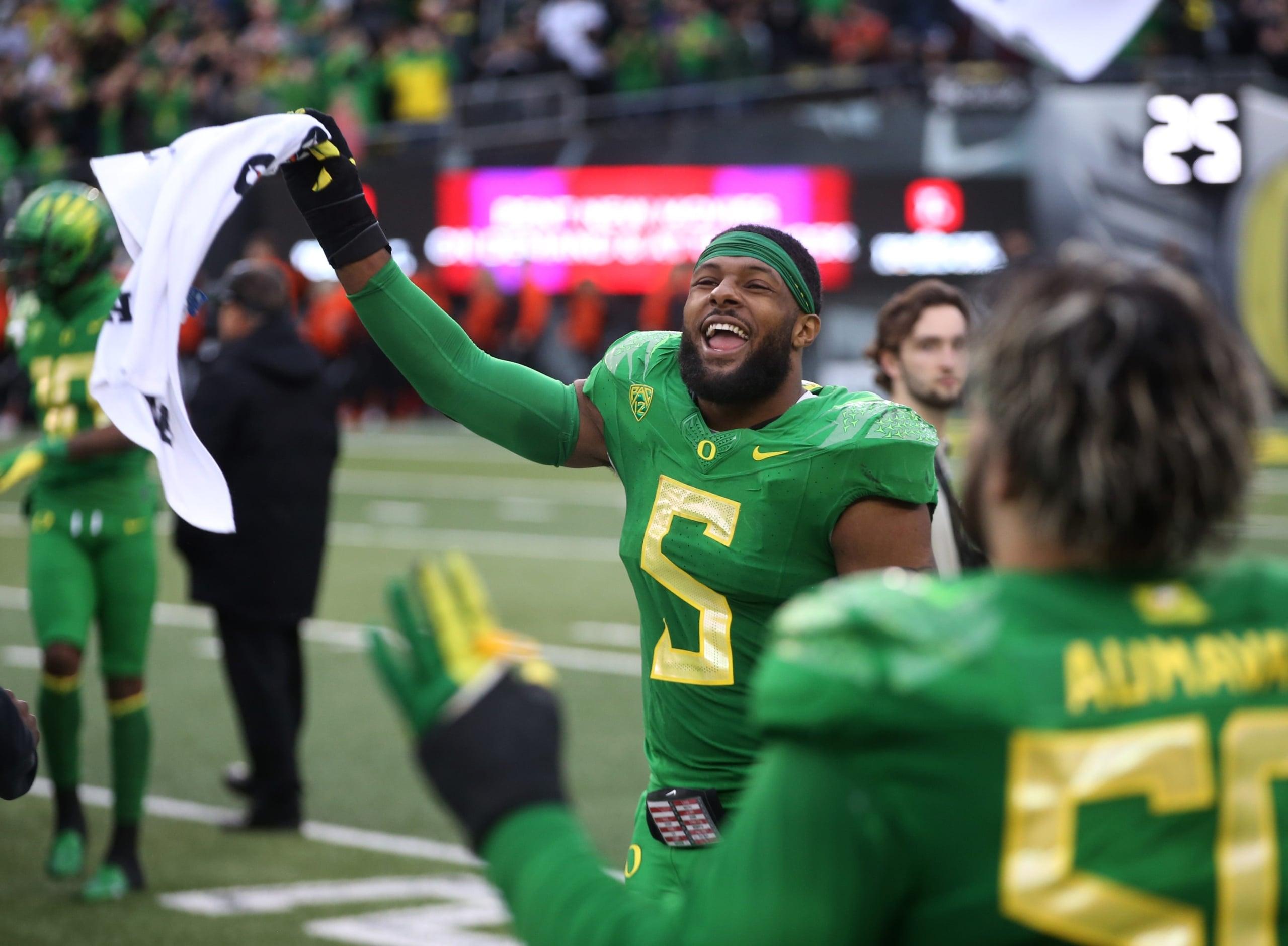 dallas cowboys trade up for kayvon thibodeaux