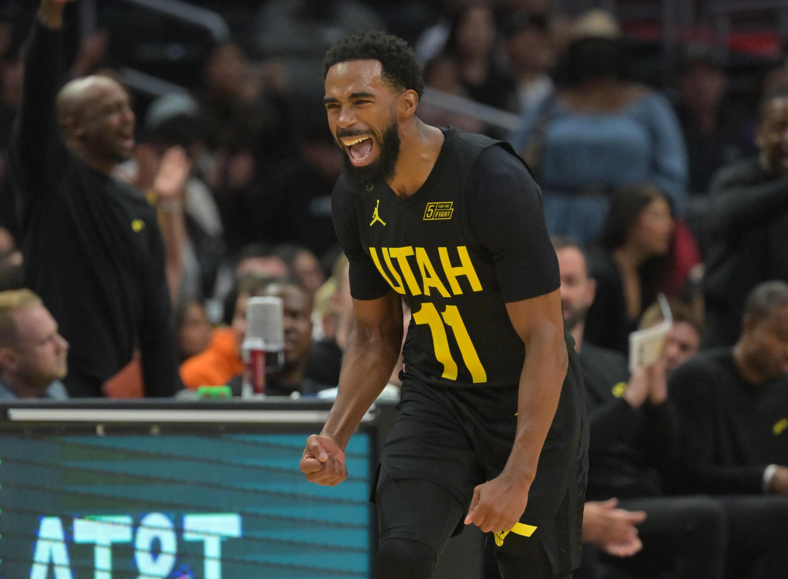 los angeles clippers' mike conley trade