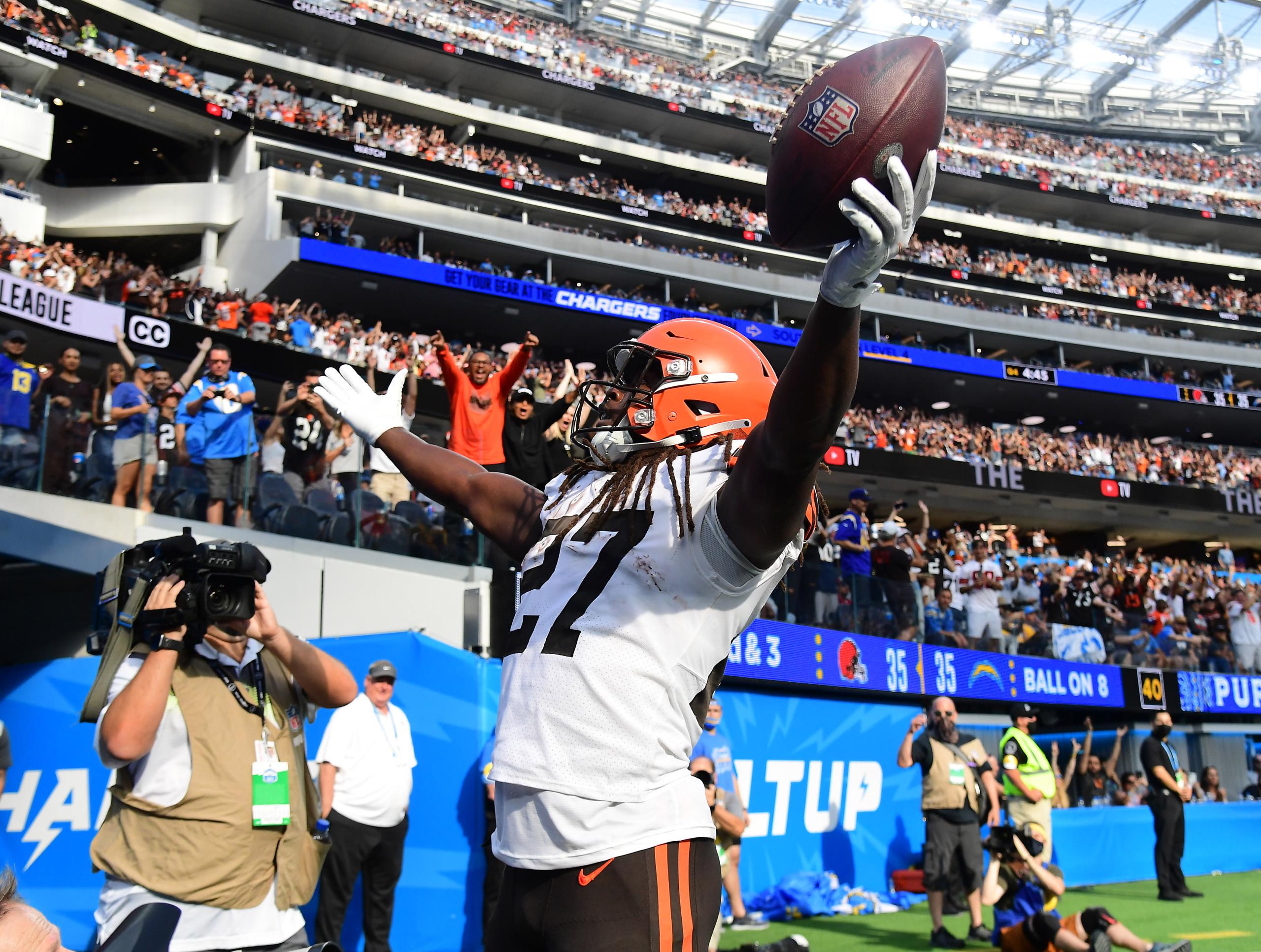 NFL: Cleveland Browns at Los Angeles Chargers