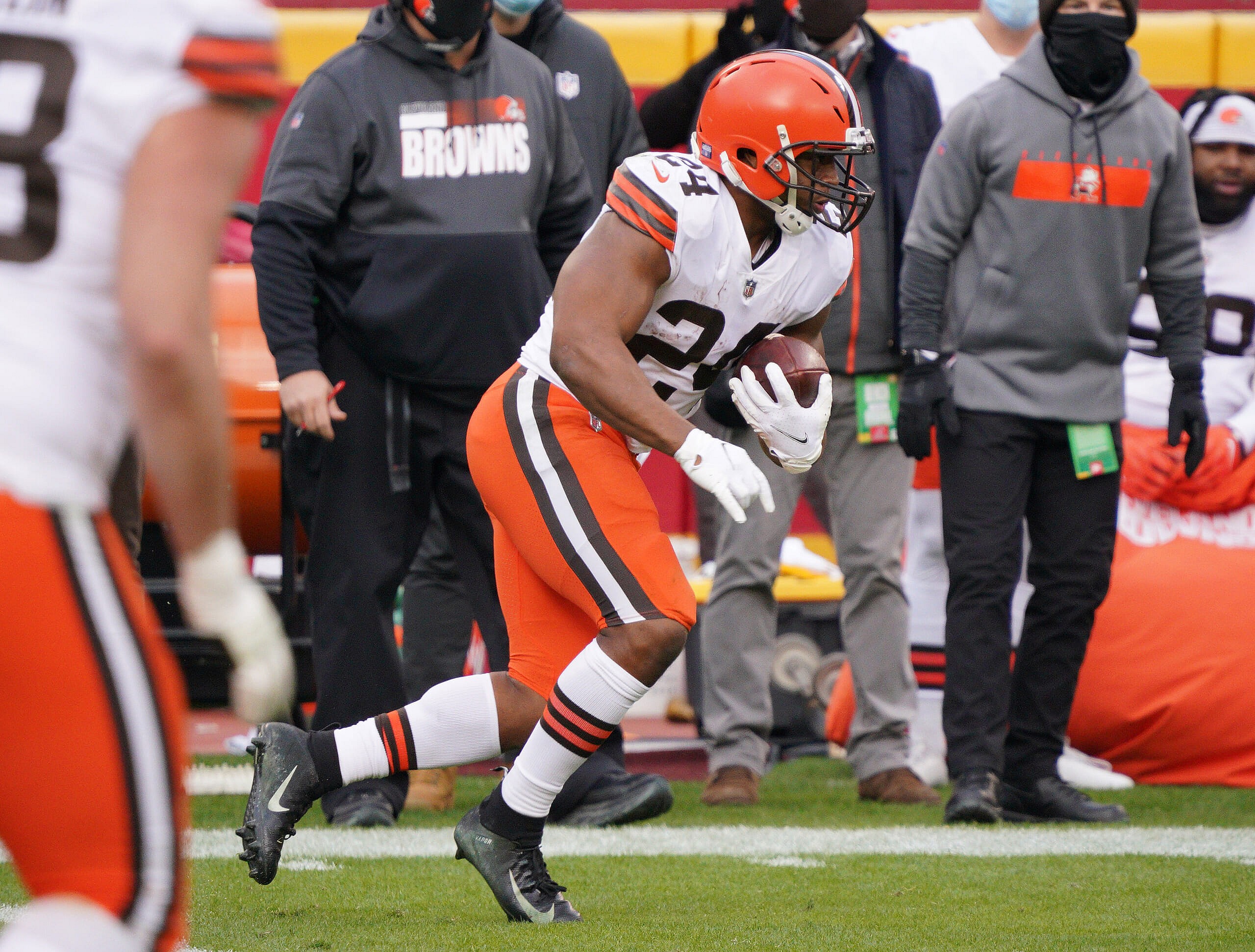 nick chubb contract value