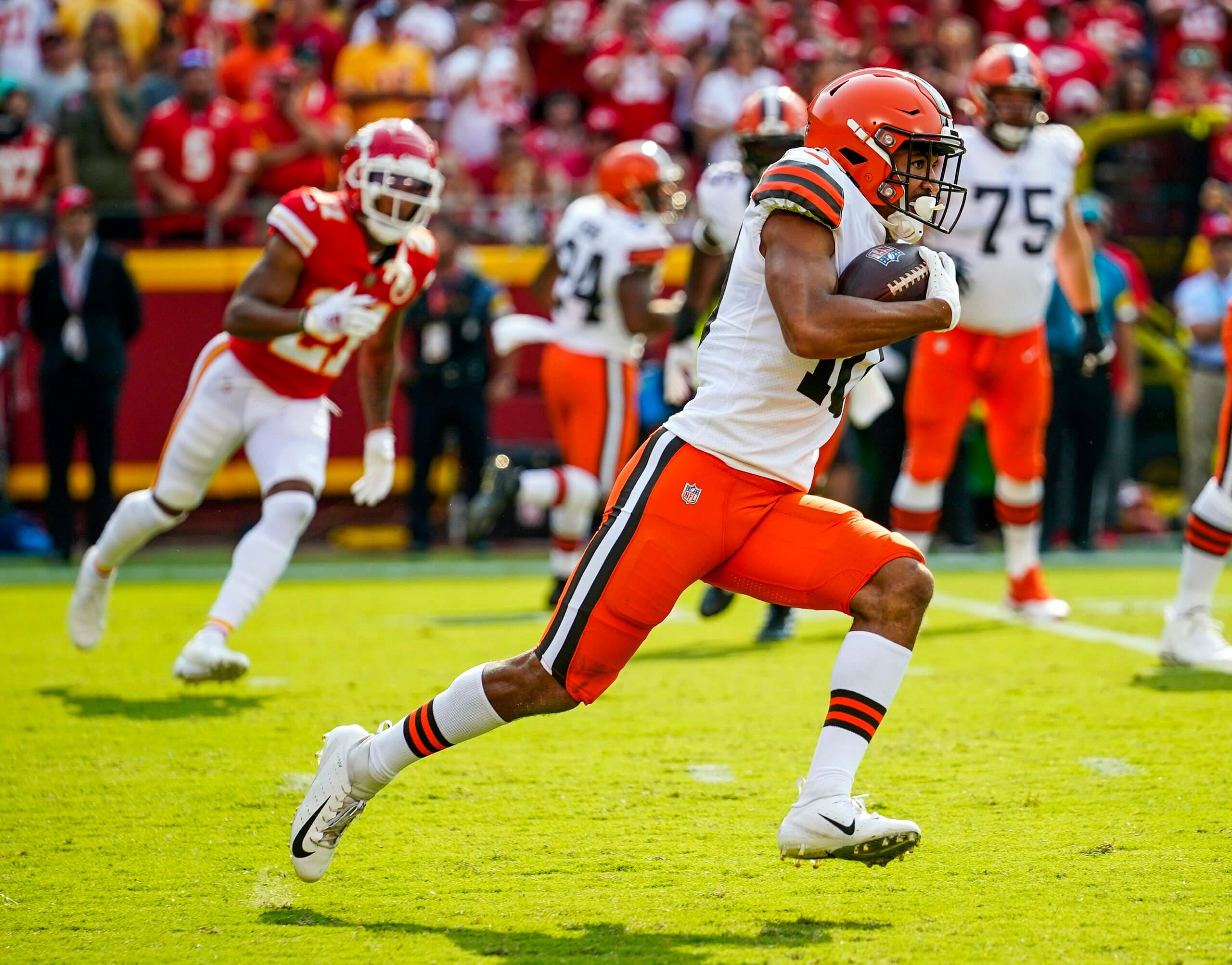 cleveland browns wide receiver anthony schwartz