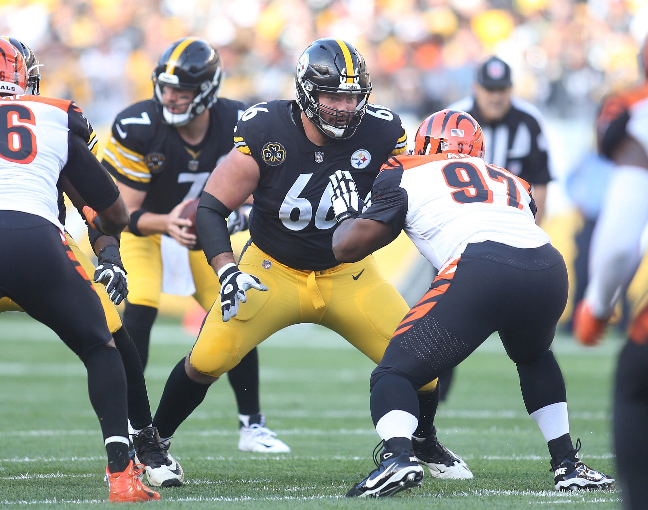 david decastro signs with the cincinnati bengals