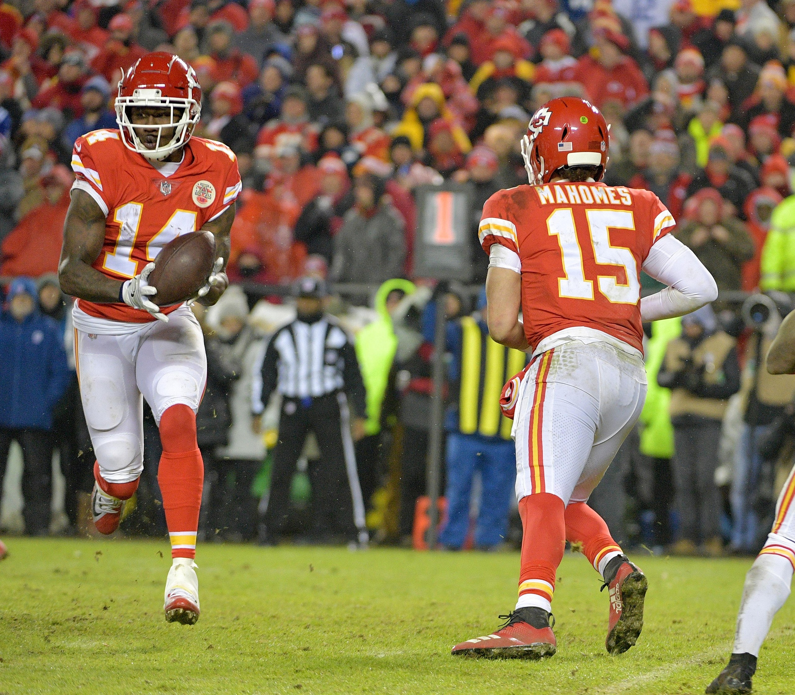 aaron rodgers, patrick mahomes
