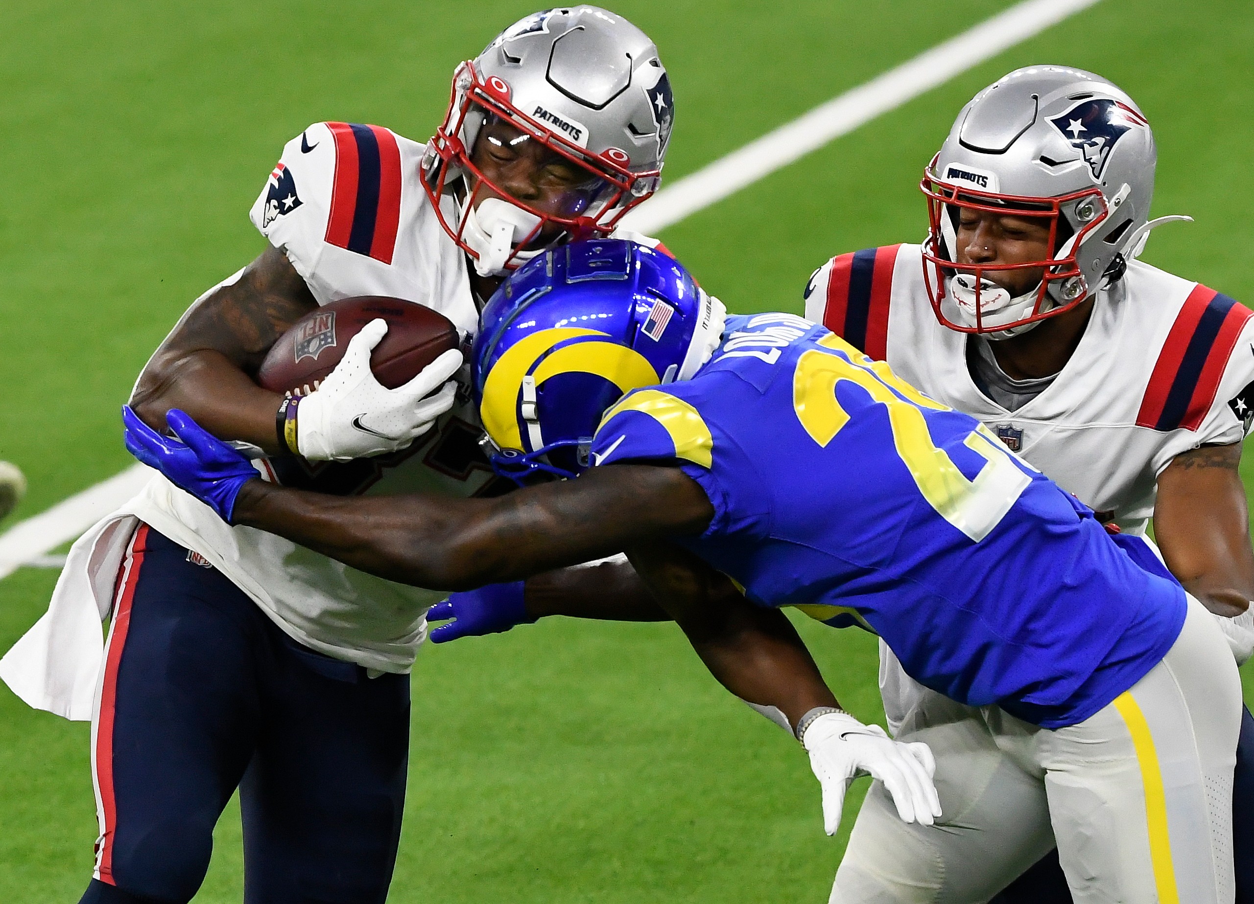 los angeles rams trade for damien harris