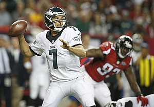 Sep 14, 2015; Atlanta, GA, USA; Philadelphia Eagles quarterback Sam Bradford (7) sets to throw the ball against the Atlanta Falcons in the second quarter at the Georgia Dome. Mandatory Credit: Brett Davis-USA TODAY Sports