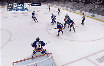 New York Islanders Zach Parise blocking a shot.