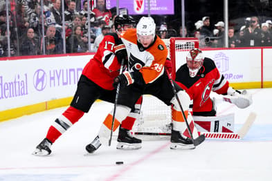 NHL: Philadelphia Flyers at New Jersey Devils