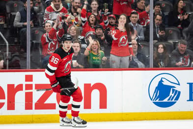 NHL: Pittsburgh Penguins at New Jersey Devils