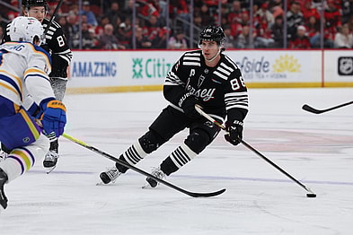 NHL: Buffalo Sabres at New Jersey Devils