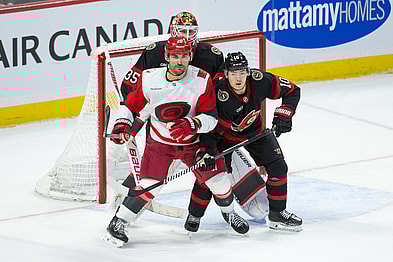 NHL: Carolina Hurricanes at Ottawa Senators