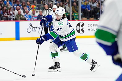 NHL: Vancouver Canucks at Colorado Avalanche