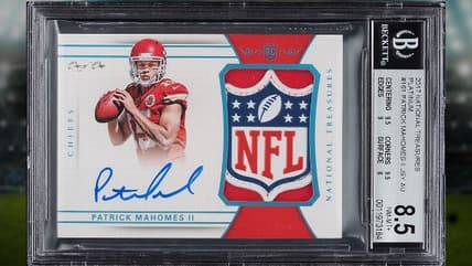 2017 National Treasures NFL Shield Patrick Mahomes RPA 1/1