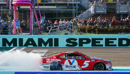 NASCAR: Dixie Vodka 400