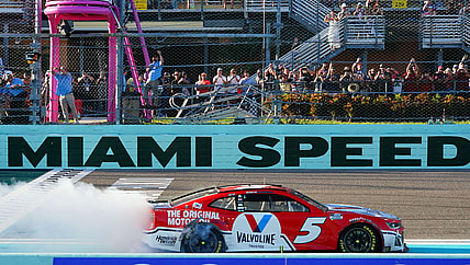 NASCAR: Dixie Vodka 400