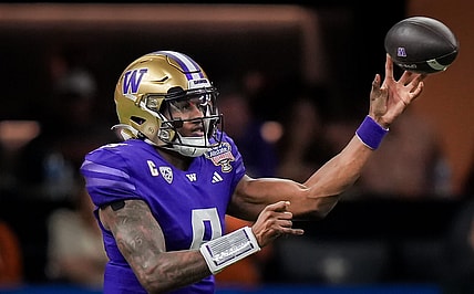 Washington Huskies quarterback Michael Penix Jr.