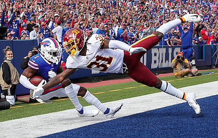 Bills receiver Emmanuel Sanders holds on to this pass behind Washington's Kamren Curl for a 5 yard touchdown.