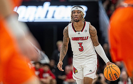 Louisville guard El Ellis (3) dribbled upcourt as the Cardinals hosted the Clemson Tigers at the KFC Yum Center Saturday evening. Louisville defeated Clemson, 83-73 for their fourth win of the season. Feb. 18, 2023

Jf Ul Aj6t6483