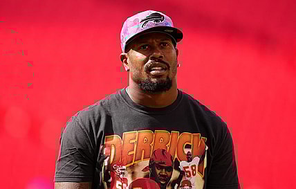 Oct 16, 2022; Kansas City, Missouri, USA; Buffalo Bills linebacker Von Miller (40) warms up prior to a game against the Kansas City Chiefs at GEHA Field at Arrowhead Stadium. Mandatory Credit: Jay Biggerstaff-USA TODAY Sports