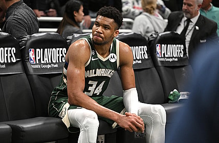 Giannis-Antetokounmpo-Milwaukee-Bucks