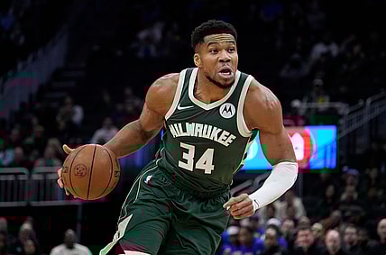 NBA: Detroit Pistons at Milwaukee Bucks