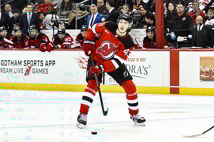 NHL: Philadelphia Flyers at New Jersey Devils