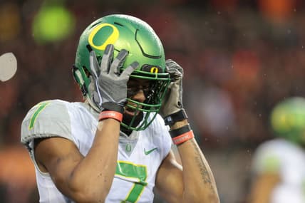 Oregon Ducks WR Darren Carrington arrested.