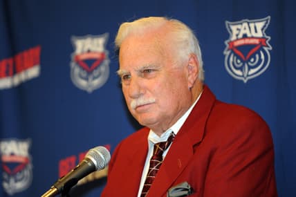 Football world mourns death of coaching legend Howard Schnellenberger
