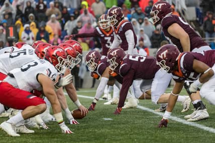 Dec 31, 2018; Annapolis, MD, USA; A general view of the field as Cincinnati Bearcats prepare to snap the ball against the Virginia Tech Hokies during the first half at Navy-Marine Corps Memorial Stadium. Mandatory Credit: Scott Taetsch-USA TODAY Sports