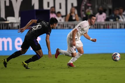 Jul 31, 2021; Fort Lauderdale, FL, USA; Inter Miami CF midfielder Lewis Morgan (7) controls the ball away from CF Montreal midfielder Mathieu Choiniere (29) during the first half at DRV PNK Stadium. Mandatory Credit: Jasen Vinlove-USA TODAY Sports