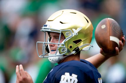 Notre Dame Fighting Irish quarterback Jack Coan (17) throws a pass while warming up before NCAA football game between the Cincinnati Bearcats and the Notre Dame Fighting Irish on Saturday, Oct. 2, 2021, at Notre Dame Stadium in South Bend, Ind.

Cincinnati Bearcats At Notre Dame Fighting Irish 172