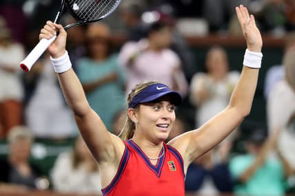 Paula Badosa acknowledges the crowds after defeating Ons Jabeur in their semifinal match at the BNP Paribas in Indian Wells, Calif., on October 15, 2021.

Badosa Vs Jabeur Bnp Paribas2174