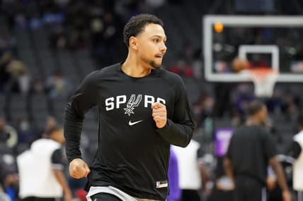Dec 19, 2021; Sacramento, California, USA; San Antonio Spurs guard Bryn Forbes (7) warms up before the game against the Sacramento Kings at Golden 1 Center. Mandatory Credit: Darren Yamashita-USA TODAY Sports