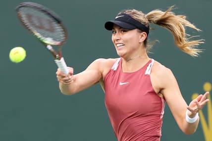 Paula Badosa of Spain hits a return to Leylah Fernandez of Canada during the BNP Paribas Open in Indian Wells, Calif., on Tuesday, March 15, 2022.

Bnp Paribas Open Badosa Vs Fernandez470
