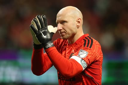 Apr 16, 2022; Atlanta, Georgia, USA; Atlanta United goalkeeper Brad Guzan (1) reacts in the first half against the FC Cincinnati at Mercedes-Benz Stadium. Mandatory Credit: Brett Davis-USA TODAY Sports