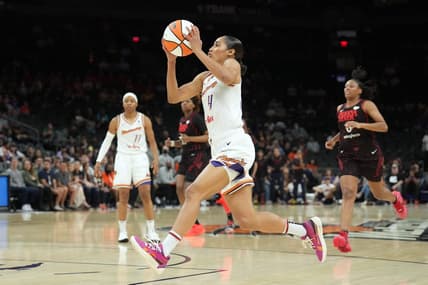 Jun 29, 2022; Phoenix, Arizona, USA; Phoenix Mercury guard Skylar Diggins-Smith (4) drives against the Indiana Fever during the first half at Footprint Center. Mandatory Credit: Joe Camporeale-USA TODAY Sports