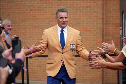 Aug 6, 2022; Canton, OH, USA; Kurt Warner arrives on the red carpet during the Pro Football Hall of Fame Class of 2022 Enshrinement at Tom Benson Hall of Fame Stadium. Mandatory Credit: Kirby Lee-USA TODAY Sports