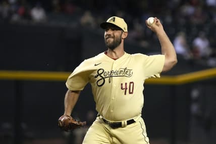 Sep 16, 2022; Phoenix, Arizona, USA; Arizona Diamondbacks starting pitcher Madison Bumgarner (40) throws against the San Diego Padres in the first inning at Chase Field. Mandatory Credit: Rick Scuteri-USA TODAY Sports