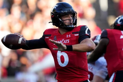Sep 24, 2022; Cincinnati, Ohio, USA; Cincinnati Bearcats quarterback Ben Bryant (6) throws against the Indiana Hoosiers in the third quarter at Nippert Stadium. Mandatory Credit: Kareem Elgazzar/Cincinnati Enquirer via USA TODAY NETWORK
